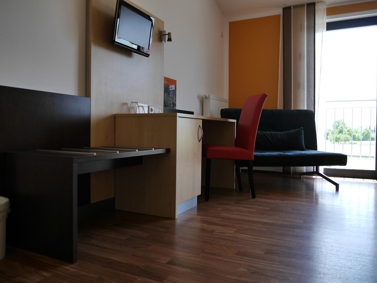 Auszeit Cafe & Hotel Oberwornitz Экстерьер фото